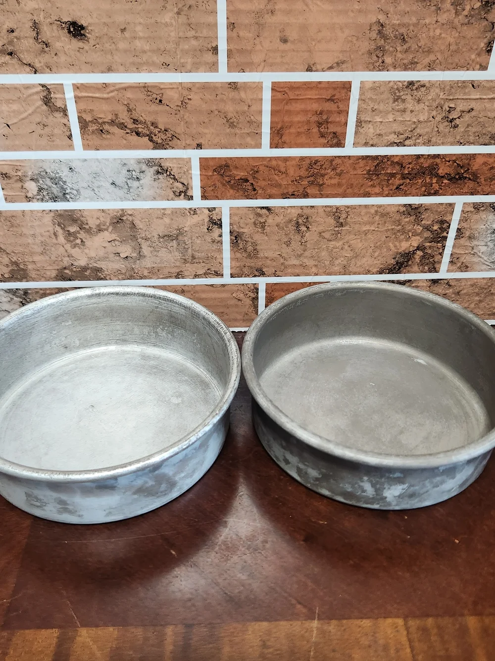 Vintage Aluminum Baking Pans - Set of 2, Silver